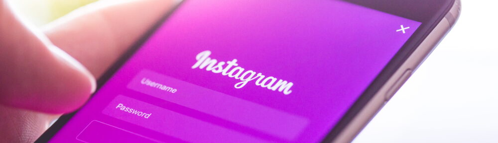 business-hands-instagram-iphone